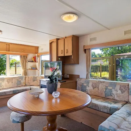 Comfortable Holiday In חרדרן