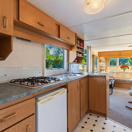 Comfortable Holiday In חרדרן