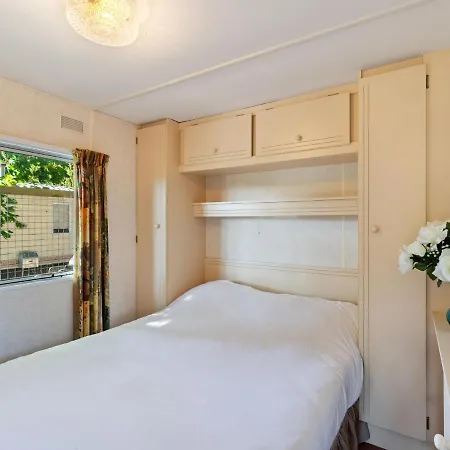 Comfortable Holiday In Holiday home *